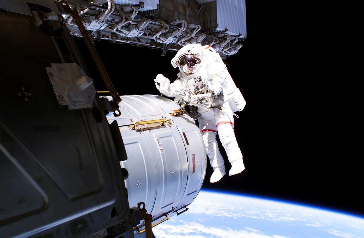 what-makes-astronaut-suit-cost-12-million-us-dollars-facts-everyone