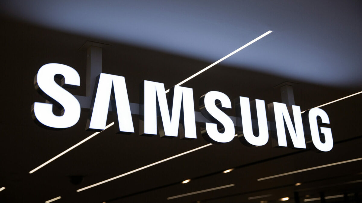 Samsung to Pay $1,000,000 for RCEs on Galaxy’s Secure Vault